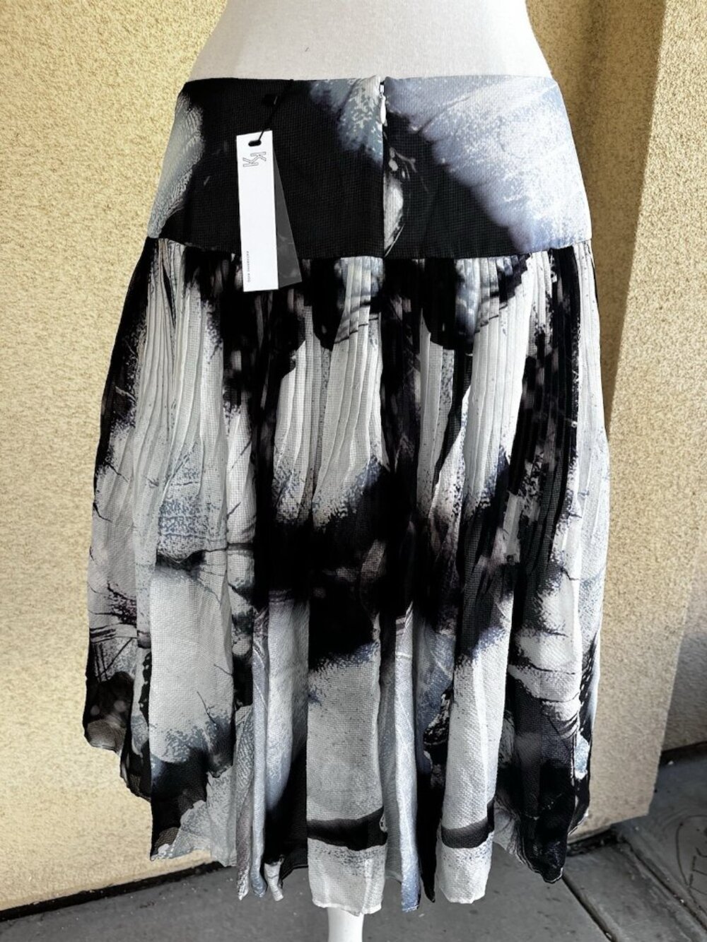Katharine Kidd Silk Pleated Midi Skirt NWT $325 Sz 10 Executive Art‑Print Luxe - Picture 6 of 11